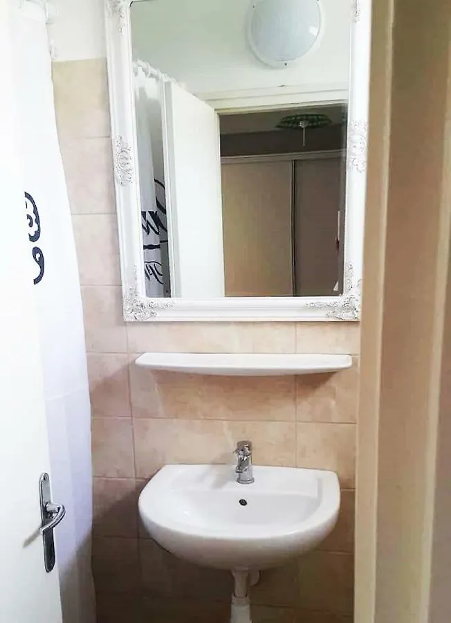 Alex'S Apartman & Panzio Hajduszoboszlo Bed & Breakfast